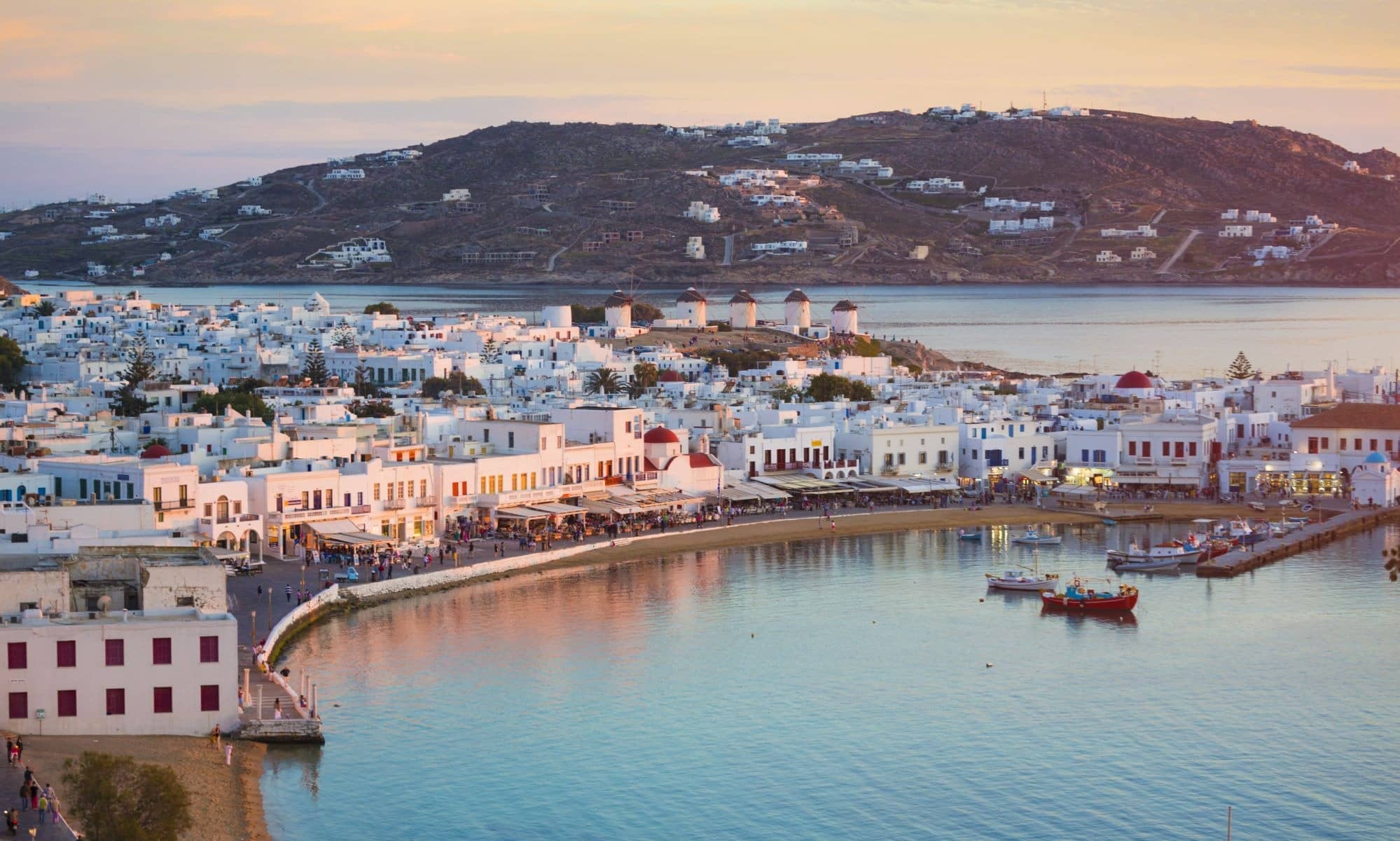 Traditional Mykonos taverna, just one of the many dining alternatives to a hotel restaurant
